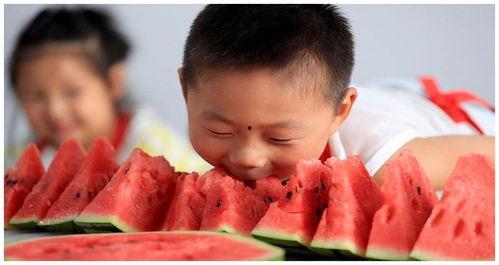 外国人吃中国娱乐圈的瓜,瓜田李下，揭秘明星幕后故事