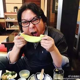 娱乐吃瓜自拍,美女们的吃瓜自拍风潮