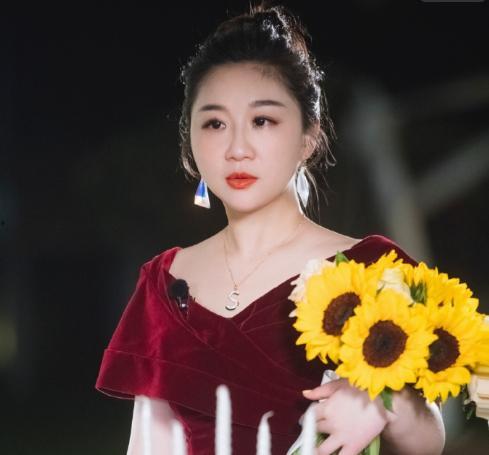 娱乐吃瓜小阿酱微博,小阿酱微博带你吃瓜探秘